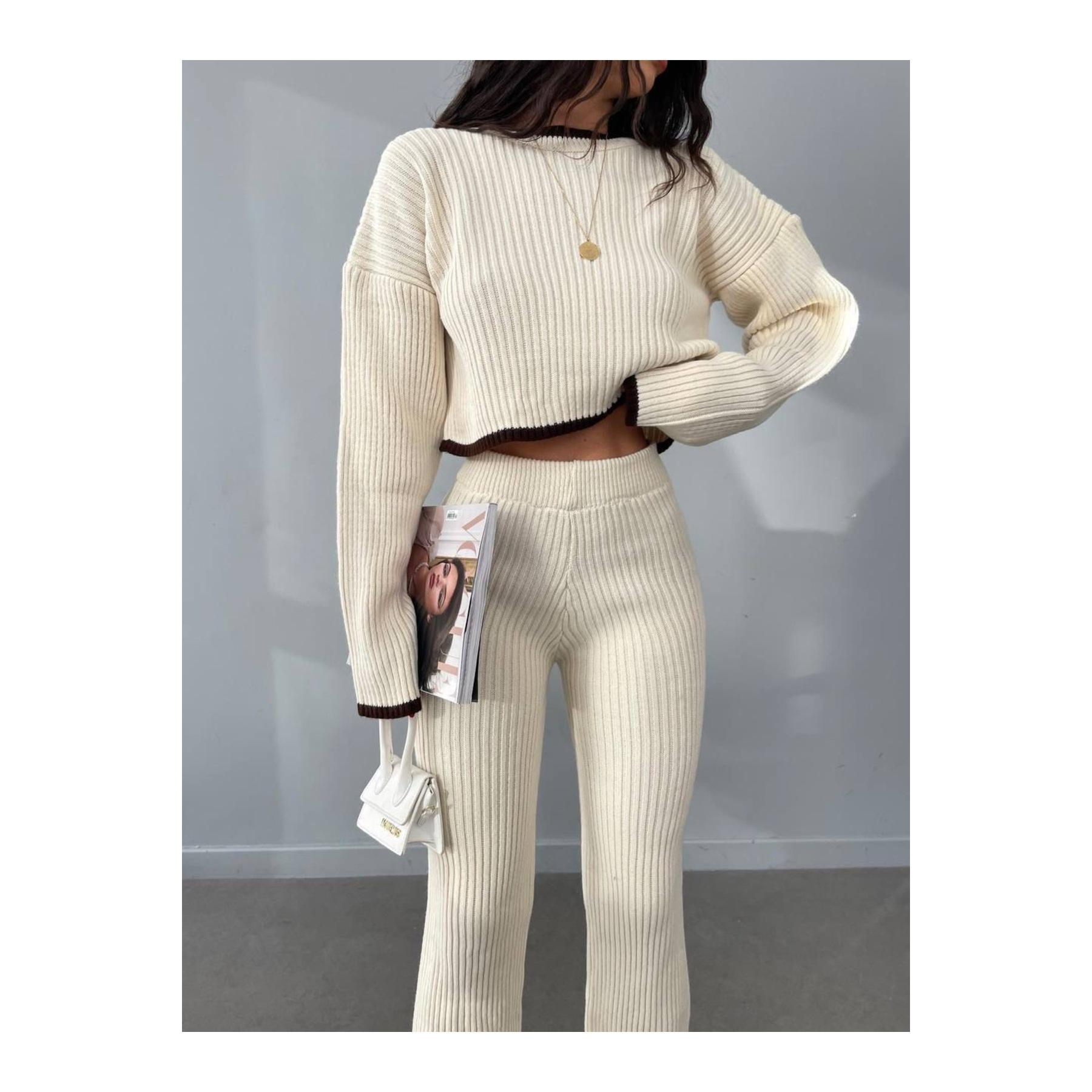 สีน้ำตาลอ่อน