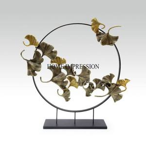 Escultura de latón antiguo, figura humana inspirada en arte Vintage rústico, diseño moderno para el hogar o el hotel, Metal hecho a mano al mejor precio - Product Image 6