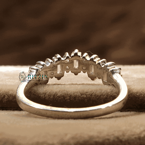 Alliance demi-éternité en diamant taille baguette et ronde pour femme - Product Image 5