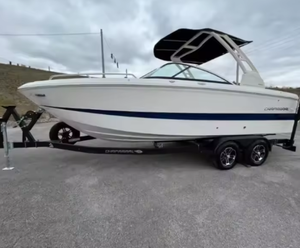 Yates Chaparral 247 SSX 2024 Usados, Embarcaciones con Cabina en Venta con Motores Internos, JetBoat, Deporte, Ocio, Aventura Familiar con Remolque - Product Image 4