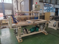 Machine d'extrusion de panneaux à lamelles WPC, ligne de production d'extrusion de panneaux muraux et de plafonds en PVC