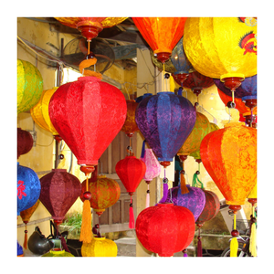 Linternas de seda decorativas de lujo: Lámparas de ratán de bambú hechas a mano para una iluminación interior y navideña elegante - Product Image 6