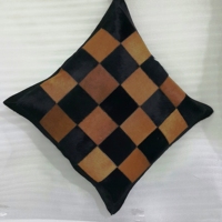 Housse de coussin pour la décoration intérieure en différents modèles disponibles en gros pour le bureau, les cadeaux, les améliorations de la maison de Noël