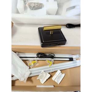 Lume da parete in oro da 28 pollici lampada da bagno moderna a 3 luci da bagno da 2 confezioni luci da trucco in vetro latte con finitura in acrilico a LED per uso domestico - Product Image 4