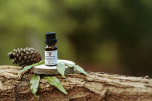 Huile Essentielle Pure de DINGADINGANA (IARY) 100% Pure et Naturelle Distillée à la Vapeur, Partenaire de Production d'Analgésiques Intestinaux - Product Image 2