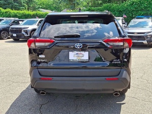 Toyota RAV4 Hybride XLE Premium AWD 2023, sans taxe, en excellent état, avec livraison mondiale - Product Image 6