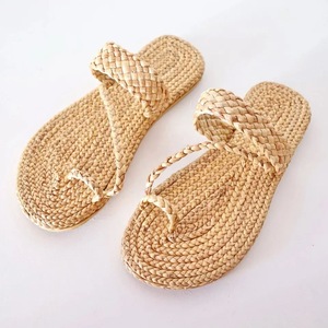 New Arrival Wholesale Natural Traditional Water Hyacinth Flip Flops Traditional Vietnamese Home for Slippers Made Vietnam - Product Image 3