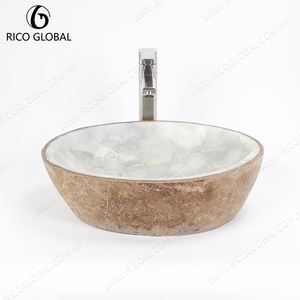 อ่างล้างหน้าหินอ่อนทรงกลมแบบออร์แกนิกสีอ่อนลายแตกพร้อมกรอบสีน้ำตาลแบบมีเท็กซ์เจอร์สำหรับใช้ในห้องน้ำขนาดใหญ่ - Product Image 5