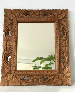 Miroir mural décoratif grand et orné en bois sculpté moderne, fait à la main et écologique par Azora Industries - Product Image 3