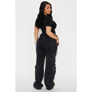 Conjunto de Invierno para Mujer, Talla Grande, Top Corto de Algodón Transpirable Negro Sólido con Cordón Ajustable y Pantalones Cargo, Estilo Urbano - Product Image 2