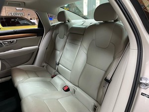 IMPRESIONANTE Volvo S-90 T-6 AWD 2017 CON TRANSMISIÓN AUTOMÁTICA Y PANTALLA TÁCTIL PANORÁMICA - Product Image 5