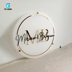 Plaque de <span class=keywords><strong>porte</strong></span> personnalisée <span class=keywords><strong>en</strong></span> acrylique 3D avec numéro de maison, logo doré, décoration extérieure durable pour salons de beauté, enseigne de nom d'entreprise - Product Image 4