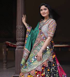 Série ALC, Chaniya Choli Lehenga moderne, spécial Navratri, en coton mousseline lourd, travail artisanal, réversible, pour fête et mariage - Product Image 2