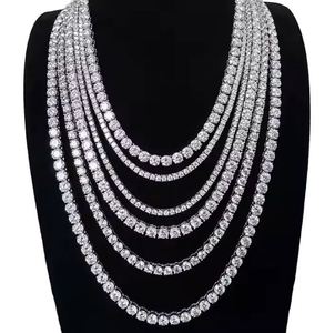 Cadena cubana para hombre con diamante de moissanita VVS1 y colgantes y dijes de oro blanco de 14 quilates de Plata de Ley 925 - Product Image 2