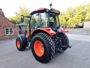 Mini Tractor 4x4 M4062 2018 con Motor de 180HP y Transmisión Automática para Uso Agrícola - Product Image 5