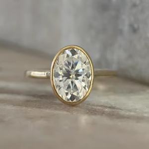 Bague de fiançailles en argent sterling poli avec diamant moissanite ovale Bangin' Bezel Edition 0,50 CT, finition polie, pour femme, mariage, IGI - Product Image 1