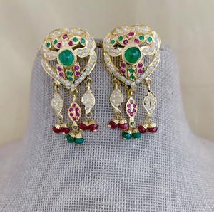 Pendientes de Diseño de Alta Calidad con Acabado Dorado, Estilo Tradicional, Estilo Jadau, Colección de Joyería para Bodas para Mujeres y Niñas - Product Image 1