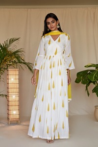 Traje Angrakha con estampado de ciprés amarillo de alta calidad, pantalones Kurti de seda con estilo indio para mujer, Salwar indio para adultos - Product Image 5