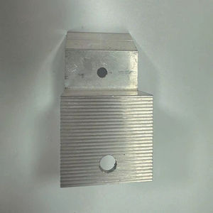 Abrazadera de Techo de Aluminio de Alta Calidad para Montaje Solar, Soportes Solares, Abrazadera Central para Módulos Solares - Product Image 1