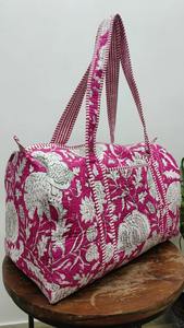 Bolsa de Lona Acolchada de Algodón con Estampado Artesanal - Bolsa de Hombro Casual de Lujo para Fin de Semana o Yoga |   Bolsa de Gimnasio de Gran Capacidad para Viajes - Product Image 4