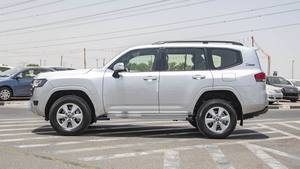 2022 pour Toyota pour Land Cruiser 300 GXR Diesel conduite à gauche boîte de vitesses manuelle R18 taille de pneu alliage d'aluminium foncé vente en ligne - Product Image 3