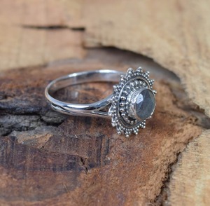 Anillo giratorio de plata de ley con piedras preciosas de labradorita, anillo hecho a mano para niñas, Plata de Ley 925 de labradorita - Product Image 4