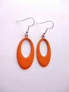 Nouvelles Boucles d'Oreilles Créoles Ovales Géométriques Élégantes en Résine Acrylique Colorée, Design Tendance, Bijoux Unisexe pour Fête et Mariage, pour Femme - Product Image 4