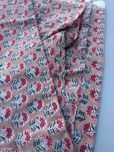 Nouveau Voile en tissu de coton naturel à imprimé floral de Sanganer Hand Block imprimé pour la confection de robes douces Tailles de cour disponibles - Product Image 2