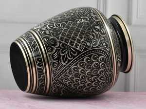 โกศโลหะสั่งทำพิเศษสไตล์ยุโรป สำหรับใส่เถ้ากระดูก ของที่ระลึกที่สง่างาม ทนทาน อุปกรณ์งานศพเพื่อแสดงความเคารพต่อคนที่คุณรัก - Product Image 3