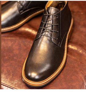 Botines Clásicos de Gamuza con Plantilla Acolchada y Antideslizante para Mujer, Ideales para la Oficina y Reuniones de Negocios - Product Image 3