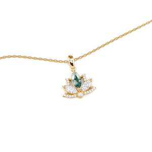 Collier Jeulia Gold Lotus avec agate mousse taille marquise - Product Image 2
