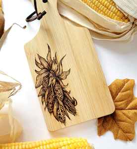 Planche à découper et plateau de service en bois - Durable, lavable au lave-vaisselle - Product Image 4