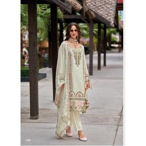 Alta demanda Diseñador Salwar Kameez para mujer Moda hacia adelante y llamativa de fabricante y proveedor indio - Product Image 1