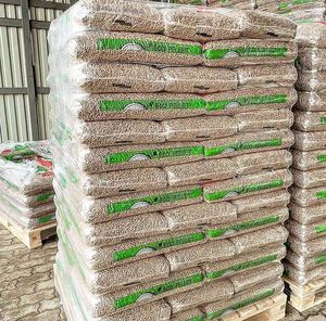 Vente directe usine – Granulés de bois de pin bon marché, briquettes, combustible biomasse, solution de chauffage à faible teneur en cendres et en humidité, expédition mondiale - Product Image 5