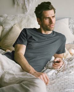 T-shirts personnalisés pour hommes - Product Image 2