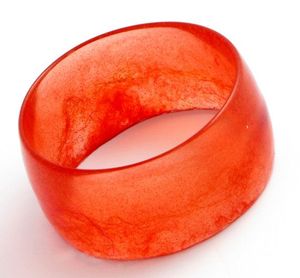 Rond de serviette en résine fait à la main avec fleurs séchées intégrées pour une table à manger élégante inspirée de la nature - Product Image 5