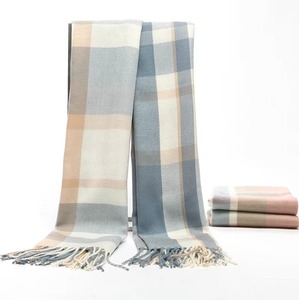 Bufanda personalizada de alta calidad al por mayor para hombres y mujeres, bufanda larga de lana de color sólido para Otoño e Invierno - Product Image 6