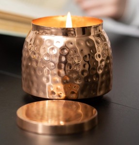 Pot de bougie en cuivre martelé de luxe pour la décoration d'éclairage de table à la maison - Product Image 4