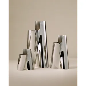 Jarrón de Flores de Hierro Hecho a Mano con Textura Premium, Diseño Costero de Alta Gama, Ecológico, para Decoración Floral, Zahid - Product Image 4