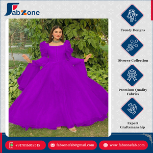 Red de tejido suave pesado Estilo elegante Ropa de fiesta de diseñador para mujer Mangas completas abullonadas Vestido de estilo pesado de 8 MTR con borla Dupatta - Product Image 3