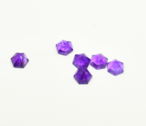 Hexagone d'améthyste pourpre naturelle à facettes tailles 12X10 MM Plus de tailles disponibles Pierres précieuses d'améthyste violette de vente chaude - Product Image 4