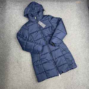 Chaqueta larga para mujer al por mayor, chaqueta de plumón con capucha para mujer a precio de fábrica, en stock de prendas confeccionadas de Bangladesh - Product Image 3