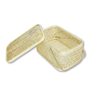 VENTA CALIENTE Exportación de Vietnam Delicias gourmet en una cesta de bambú: un regalo perfecto para los amantes de la comida - Product Image 1