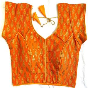 Blusa de seda banarasi, blusa con diseño abierto en la parte delantera, sin gancho en esta blusa, blusa con cuello redondo - Product Image 1