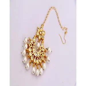 Ensemble de bijoux fins en Kundan blanc avec boucles d'oreilles et Maang Tikka, plaqué or, perles et diamants, en or rose, pour mariage ou fête - Product Image 5