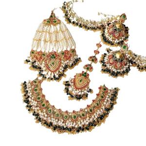 Collier à pendentif personnalisé en acier inoxydable plaqué or 18 carats pour femmes, croix en zircon, cœur, papillon, lettre, perle, fêtes - Product Image 1