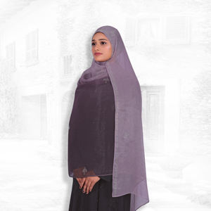 Hiyab Ligero de Chifón con Motivo de Diamantes de Imitación Dispersos, Detalles de Borde Brillante para Uso en Invierno, Vestimenta Elegante y Modesta - Product Image 2