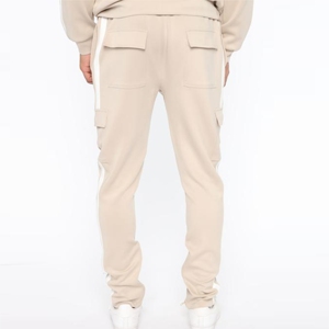 Ensemble de survêtement beige pour homme Veste zippée deux pièces élégante et pantalon de jogging pour tenue décontractée Ensembles de costume de sport et de mode de rue - Product Image 6