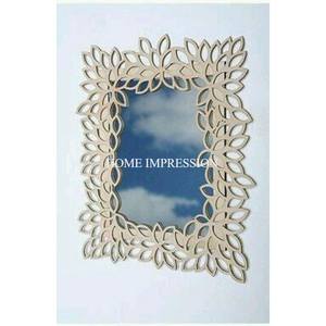 Suministros de marco de fotos hechos de ratán de la mejor calidad con tallas florales perfectas para crear una exhibición de fotos elegante y nostálgica - Product Image 2