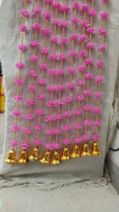 มาลัยดอกไม้ทำจากโฟมรูปดอกกุหลาบพร้อมเชือกร้อยลูกปัดและระฆังฉากหลังงานแต่งงานงานปาร์ตี้วัดนิกาห์อุปกรณ์อาบน้ำเด็กตกแต่งต้นกระบองเพชร - Product Image 4